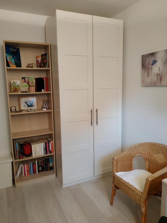 Bed & Breakfast Bonn 24 Mai Bis14 Juni Mit Hund In Der Wohnung Bagian luar foto