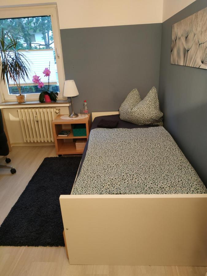 Bed & Breakfast Bonn 24 Mai Bis14 Juni Mit Hund In Der Wohnung Bagian luar foto